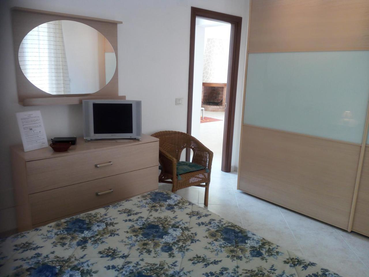 "Il Giardino Di Niu" Bed & Breakfast Palombaio Exterior photo